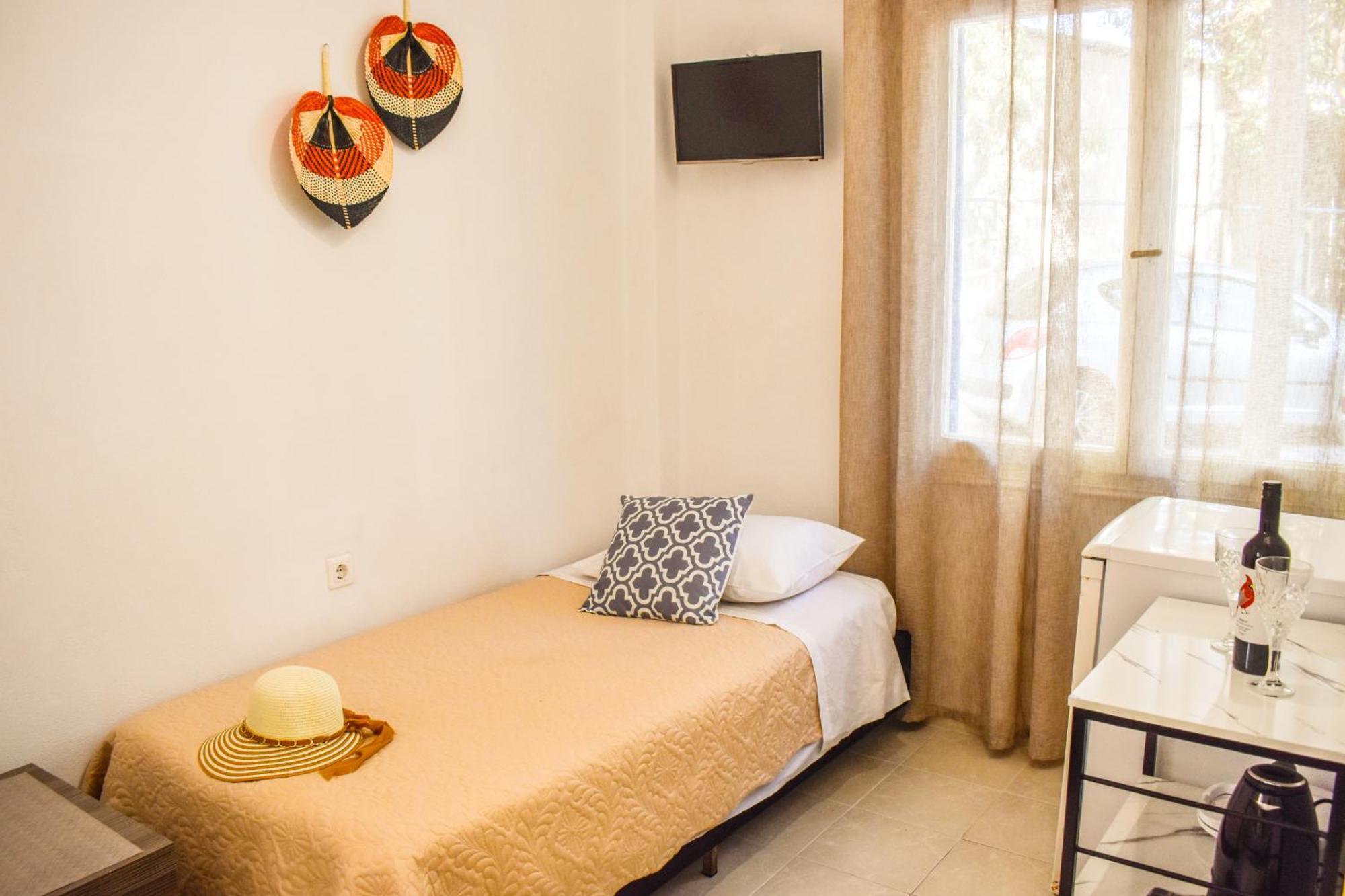 Bonsai Aparthotel Skiathos Town Exterior photo